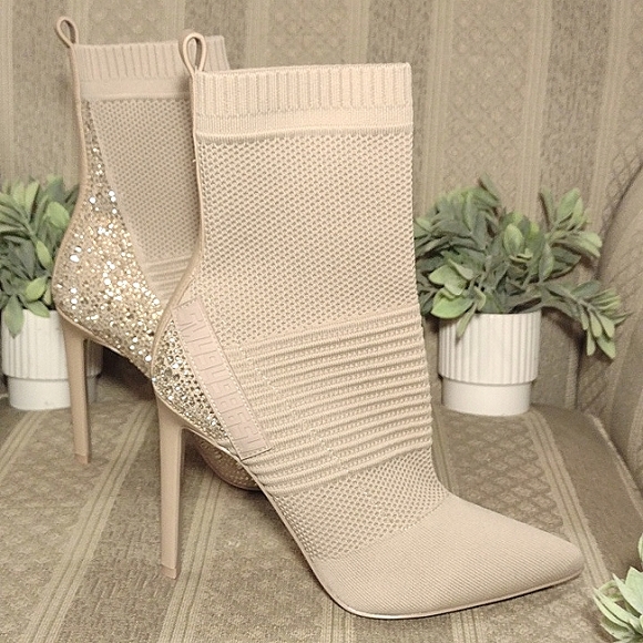 Steve Madden Maxwelle Rhinestone Bootie - Picture 16 of 16